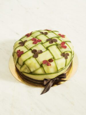 Gurka- & avokadosmörgåstårta